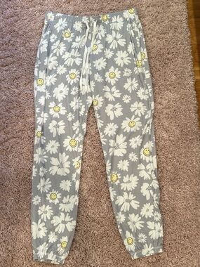 P.J. Salvage Gray Daisy & Yellow Smile Lounge Pants
